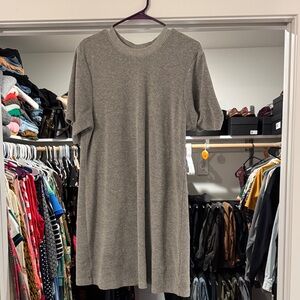 perfectwhitetee Gray Short Sleeve Shift Dress